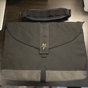WaterField San Francisco Laptop Neoprene Padded Messenger Bag